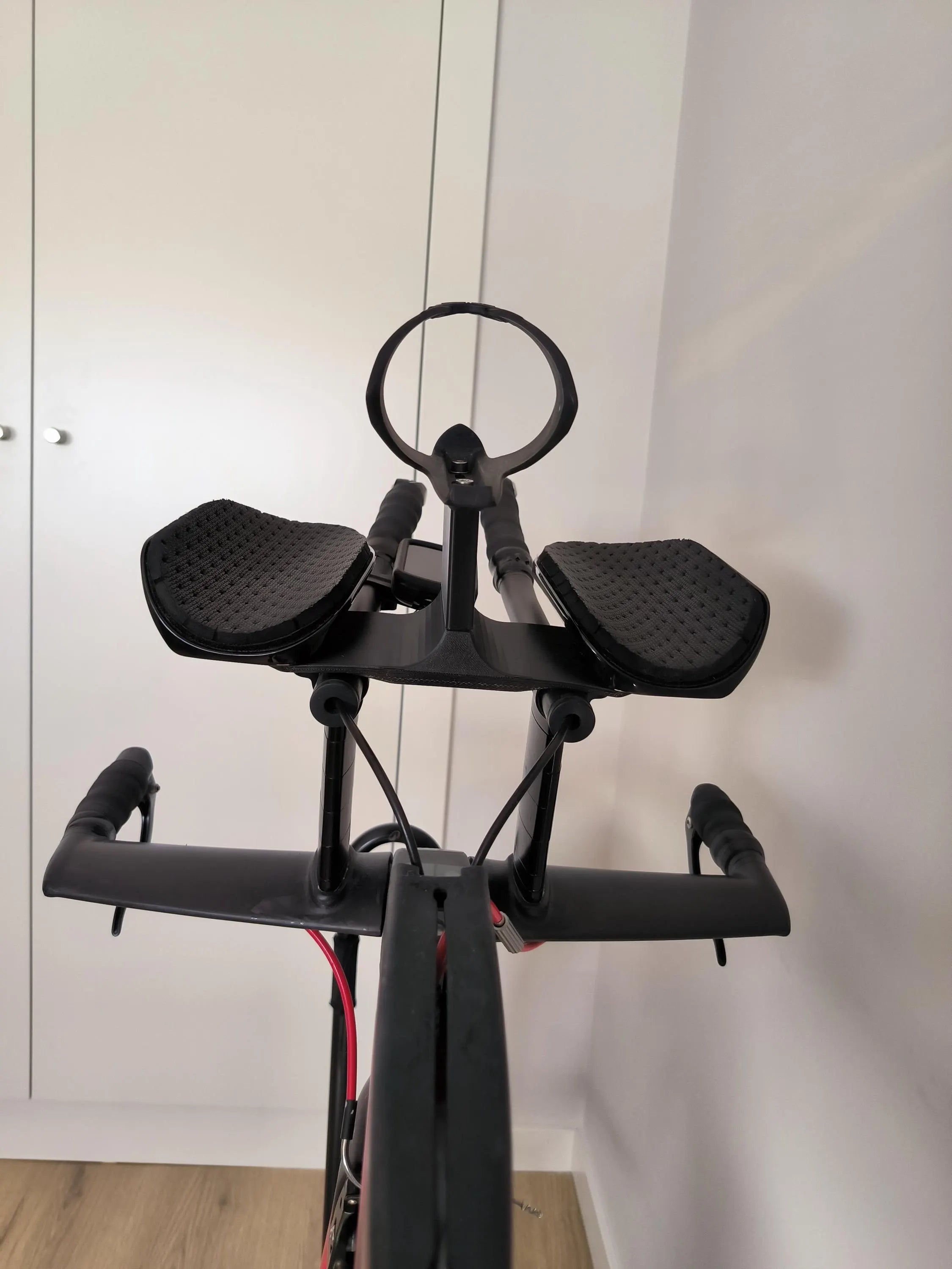 Sistema BTA universal para portabidón entre los acoples - Triatlon